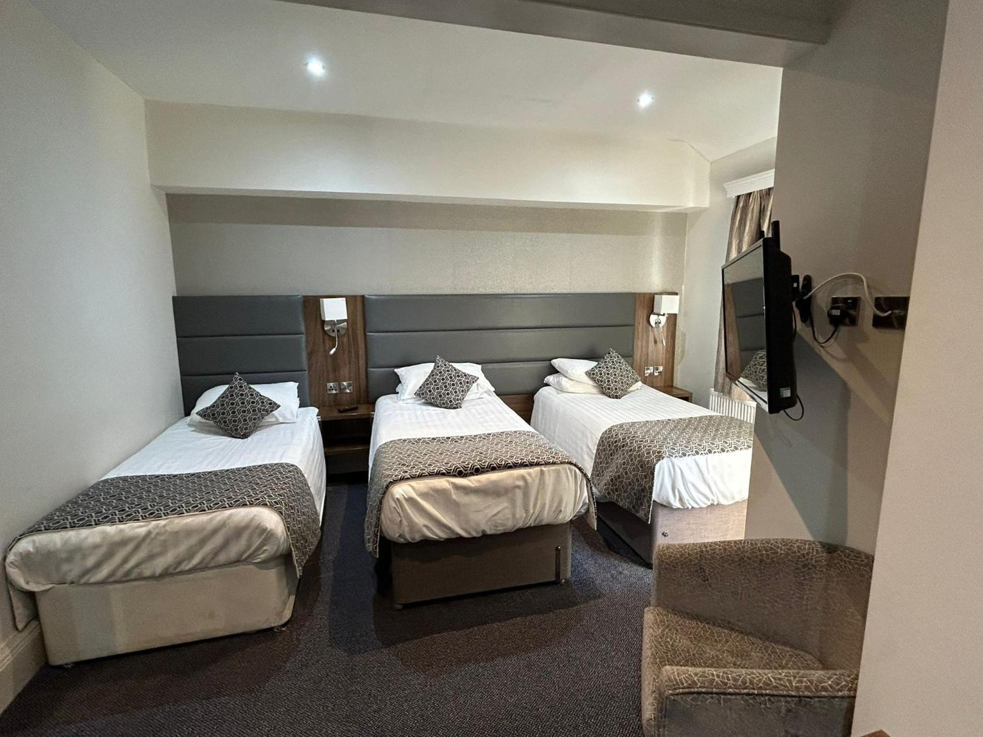The Hind Hotel Wellingborough Habitación foto