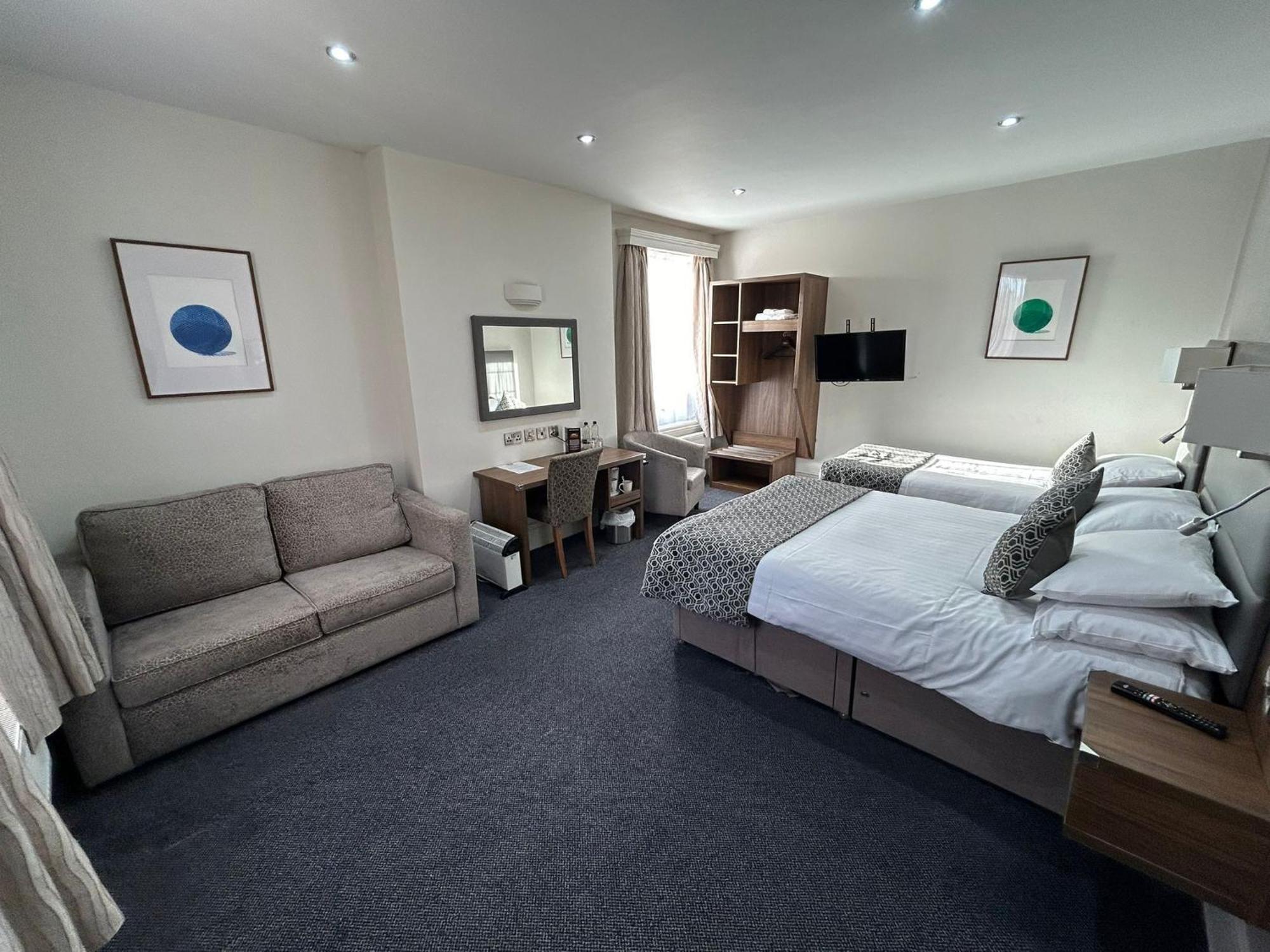 The Hind Hotel Wellingborough Habitación foto